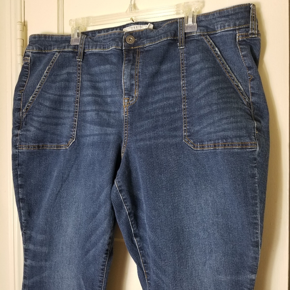 TORRID 22 S SLIM BOOT blue stretch boot denim jeans - Picture 3 of 9